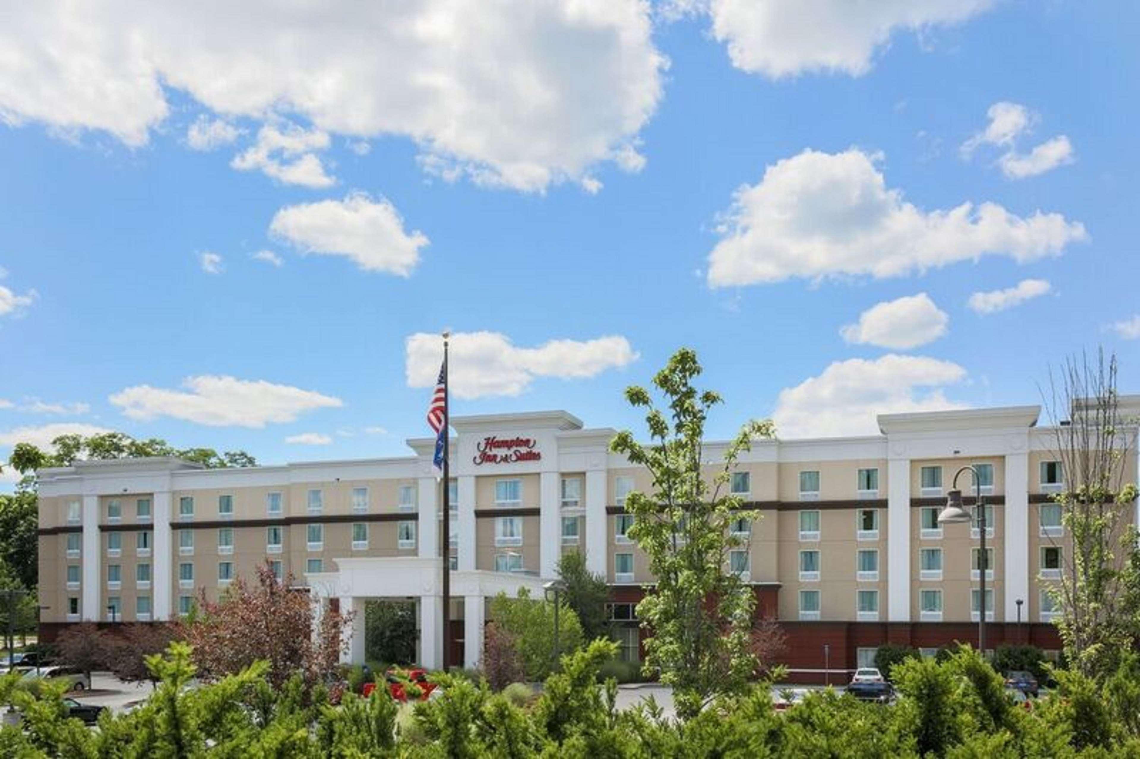 Hampton Inn & Suites Poughkeepsie Spackenkill Екстер'єр фото