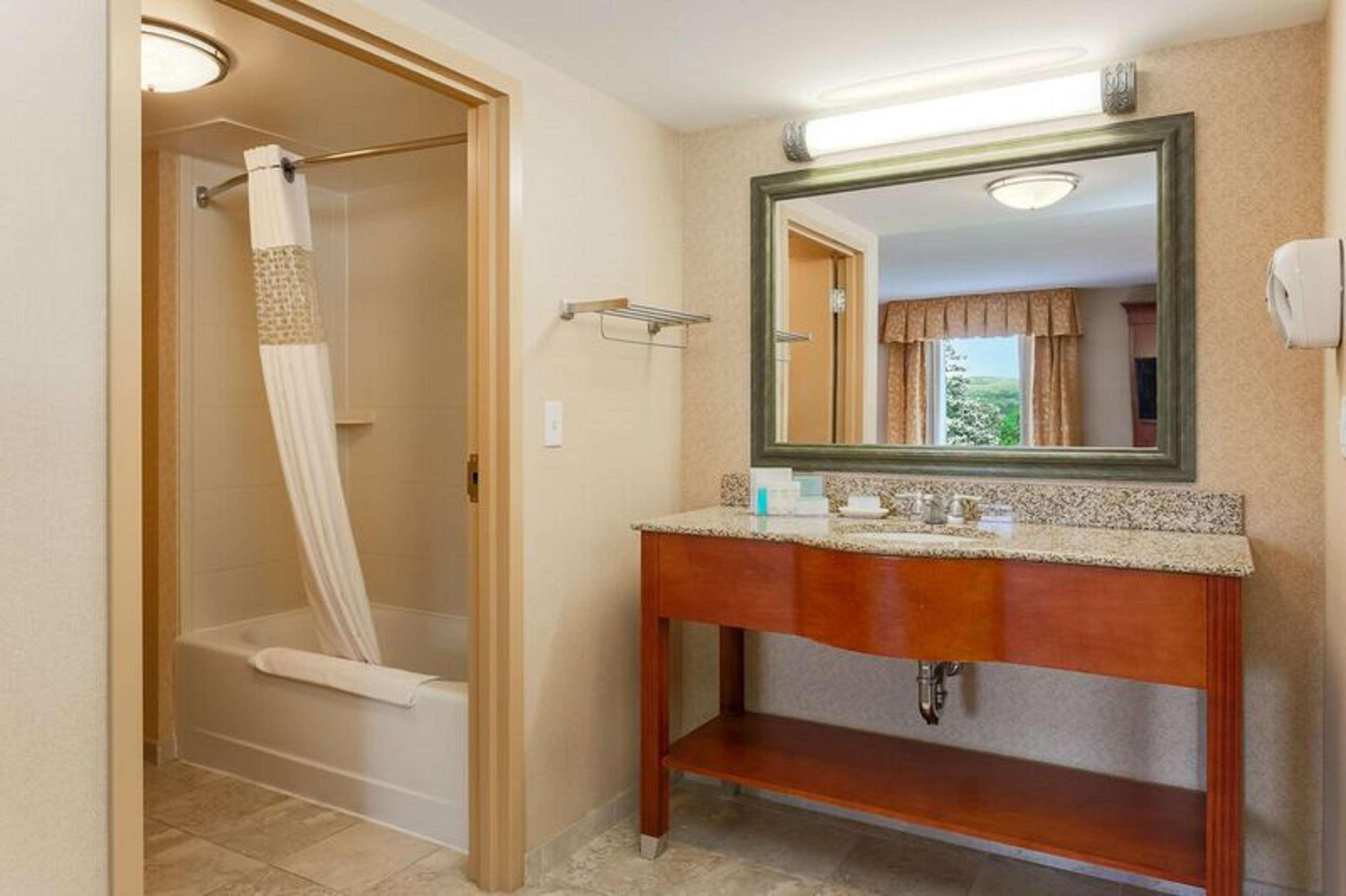 Hampton Inn & Suites Poughkeepsie Spackenkill Екстер'єр фото