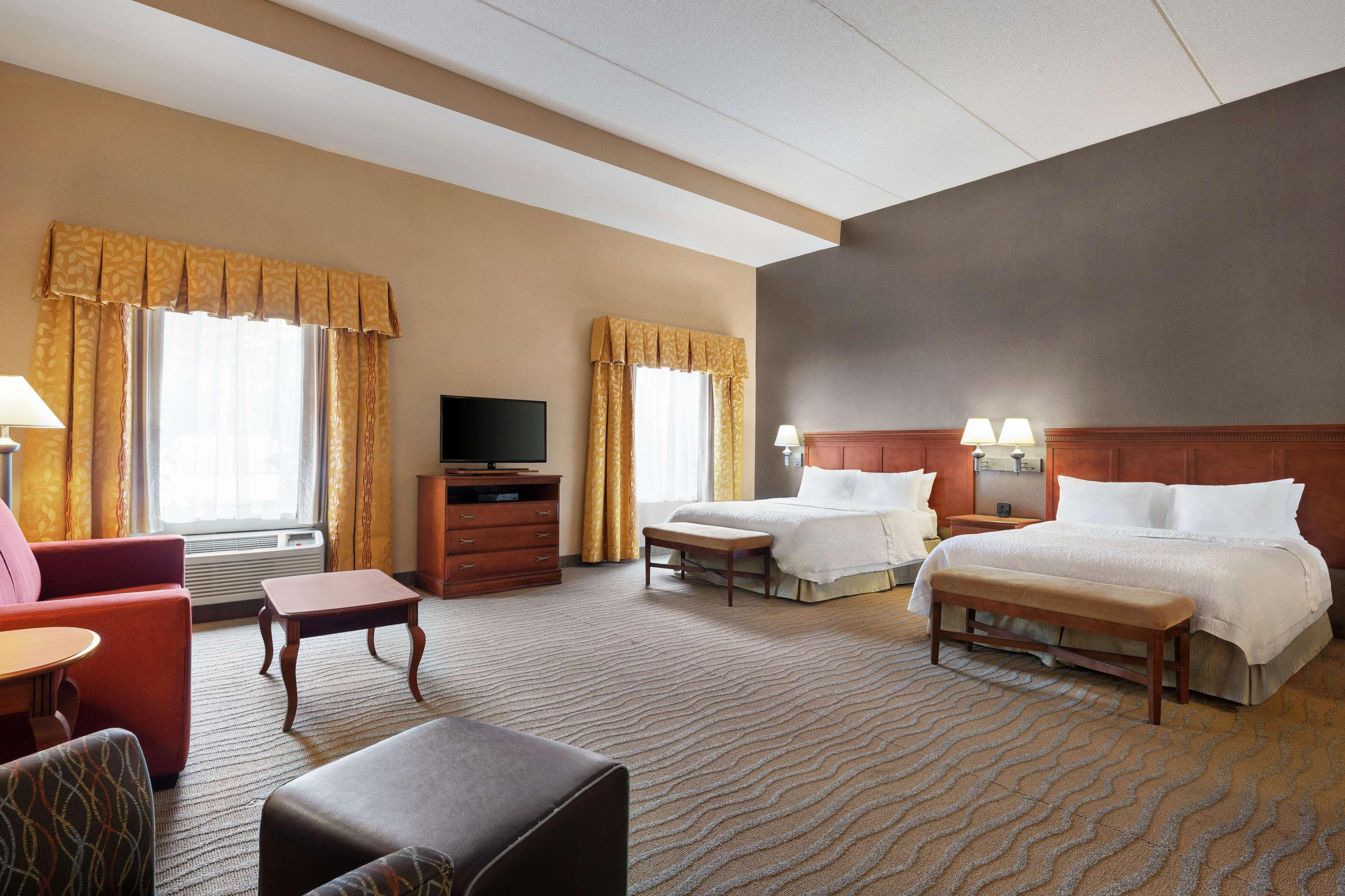 Hampton Inn & Suites Poughkeepsie Spackenkill Екстер'єр фото
