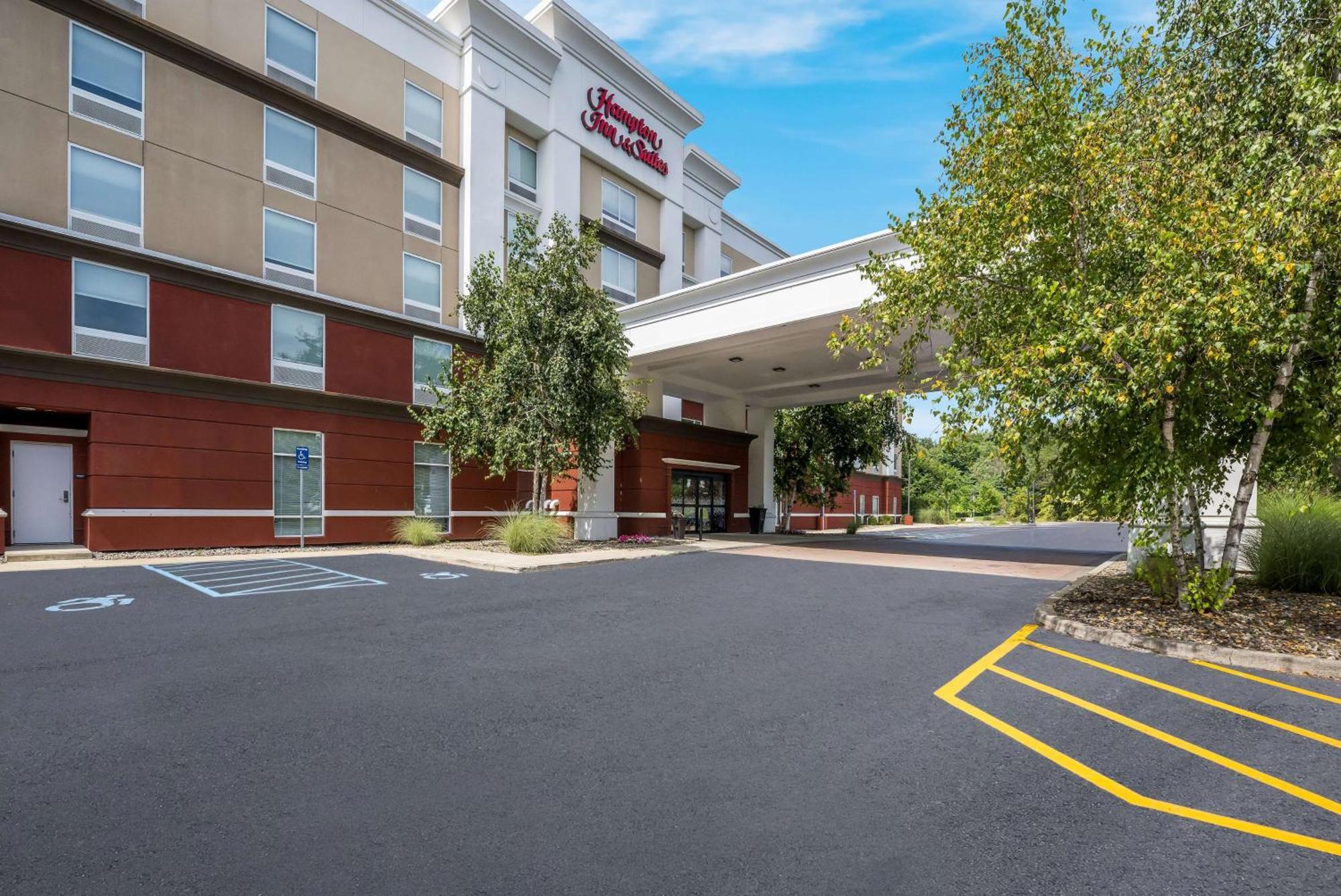 Hampton Inn & Suites Poughkeepsie Spackenkill Екстер'єр фото